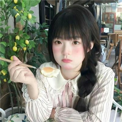 比基尼少女